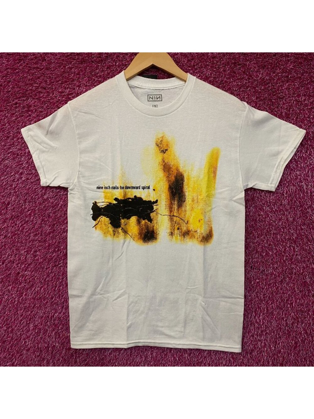 Nine Inch Nails "The Downward Spiral" Cover Art Rock T-shirt Small